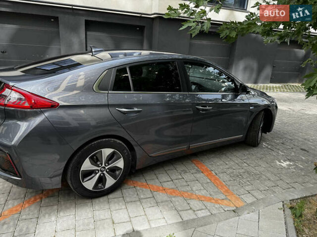 Серый Хендай Ioniq, объемом двигателя 0 л и пробегом 91 тыс. км за 15200 $, фото 3 на Automoto.ua
