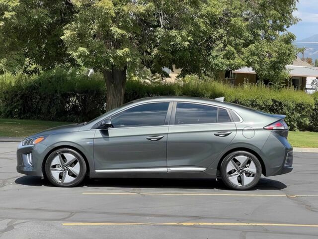 Сірий Хендай Ioniq, об'ємом двигуна 0 л та пробігом 52 тис. км за 12600 $, фото 3 на Automoto.ua