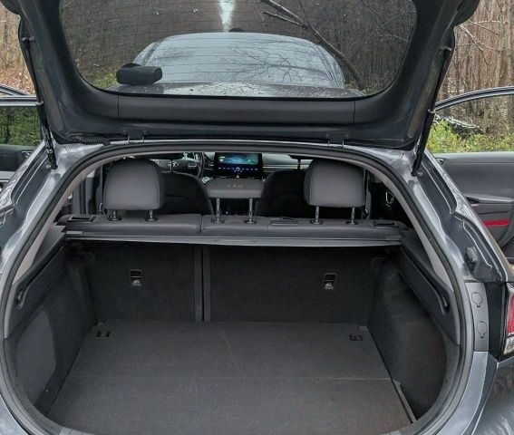 Сірий Хендай Ioniq, об'ємом двигуна 0 л та пробігом 53 тис. км за 15000 $, фото 21 на Automoto.ua