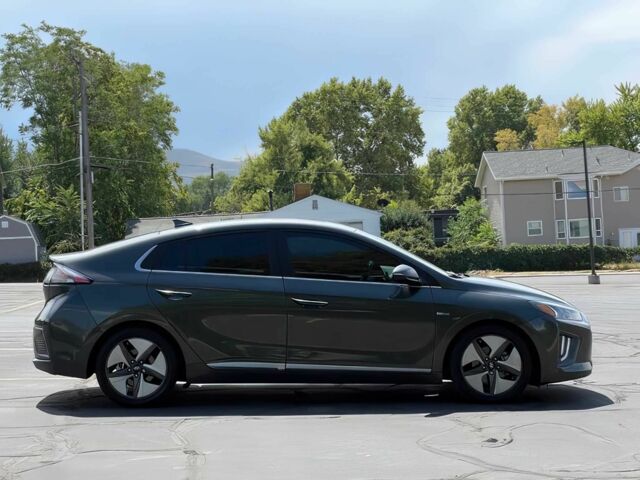 Сірий Хендай Ioniq, об'ємом двигуна 0 л та пробігом 52 тис. км за 12600 $, фото 4 на Automoto.ua