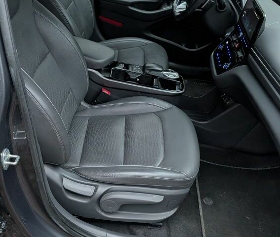 Сірий Хендай Ioniq, об'ємом двигуна 0 л та пробігом 53 тис. км за 15000 $, фото 10 на Automoto.ua