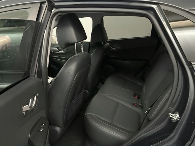 Серый Хендай Ioniq, объемом двигателя 0 л и пробегом 48 тыс. км за 22500 $, фото 4 на Automoto.ua