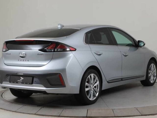 Серый Хендай Ioniq, объемом двигателя 0 л и пробегом 31 тыс. км за 16200 $, фото 3 на Automoto.ua