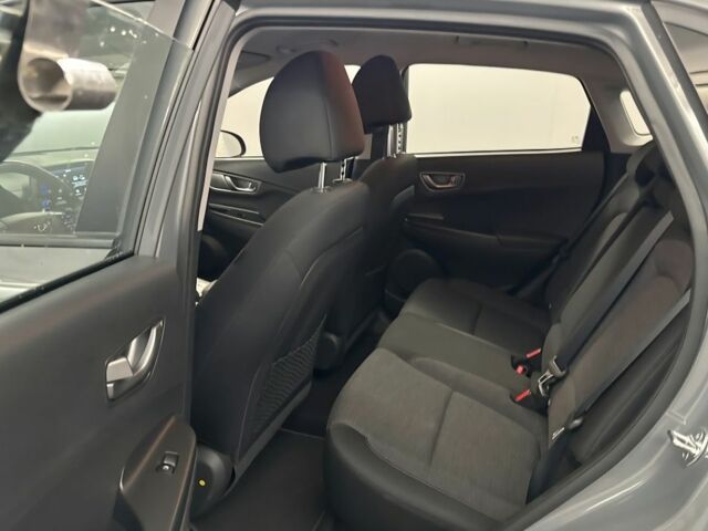 Серый Хендай Ioniq, объемом двигателя 0 л и пробегом 39 тыс. км за 16700 $, фото 5 на Automoto.ua