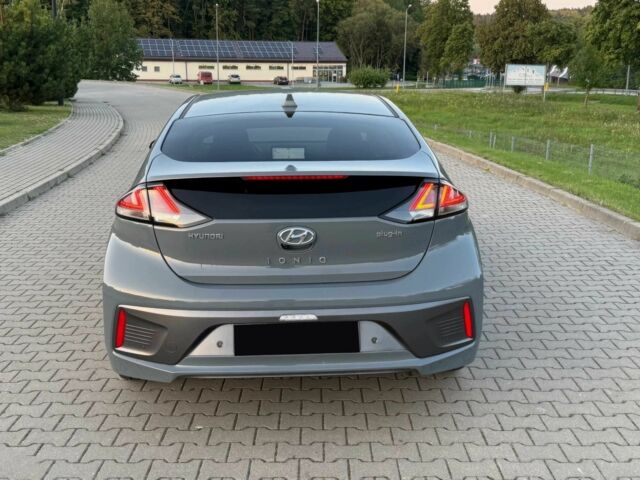 Сірий Хендай Ioniq, об'ємом двигуна 0 л та пробігом 26 тис. км за 6500 $, фото 6 на Automoto.ua