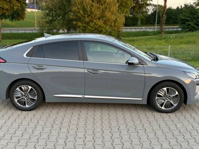 Сірий Хендай Ioniq, об'ємом двигуна 0 л та пробігом 26 тис. км за 6500 $, фото 4 на Automoto.ua