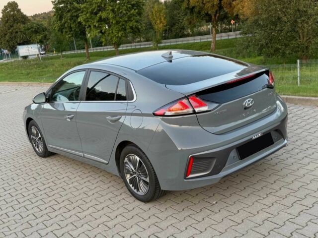 Сірий Хендай Ioniq, об'ємом двигуна 0 л та пробігом 26 тис. км за 6500 $, фото 5 на Automoto.ua