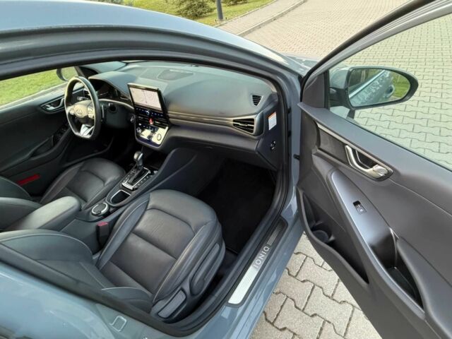 Сірий Хендай Ioniq, об'ємом двигуна 0 л та пробігом 26 тис. км за 6500 $, фото 12 на Automoto.ua