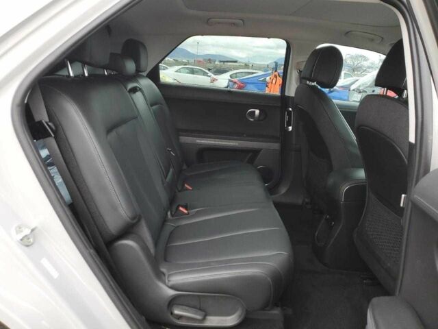 Сірий Хендай Ioniq, об'ємом двигуна 0 л та пробігом 8 тис. км за 14100 $, фото 4 на Automoto.ua