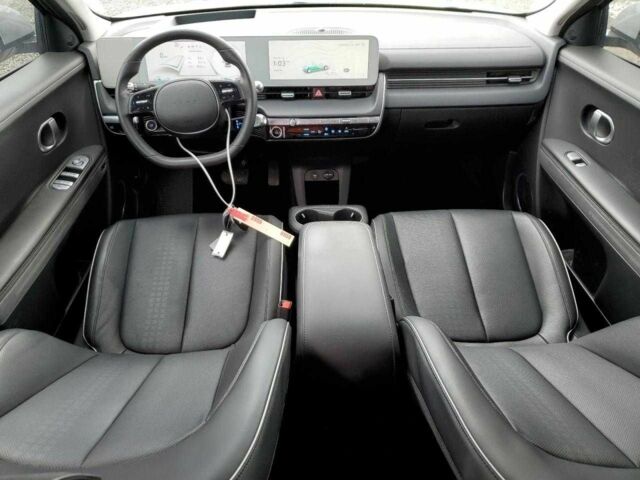 Сірий Хендай Ioniq, об'ємом двигуна 0 л та пробігом 8 тис. км за 14100 $, фото 8 на Automoto.ua
