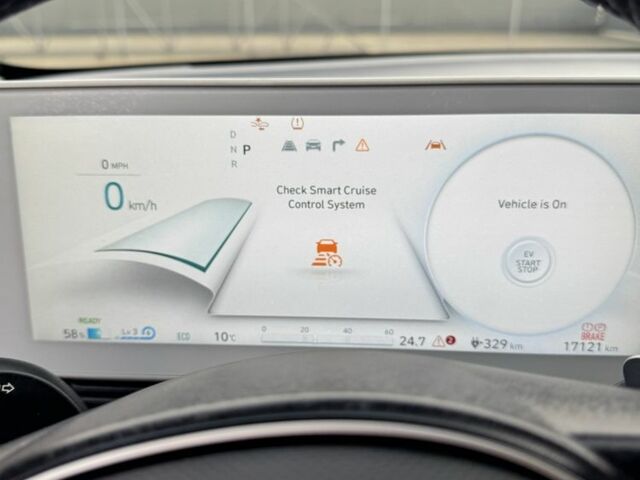 Сірий Хендай Ioniq, об'ємом двигуна 0 л та пробігом 17 тис. км за 24500 $, фото 4 на Automoto.ua