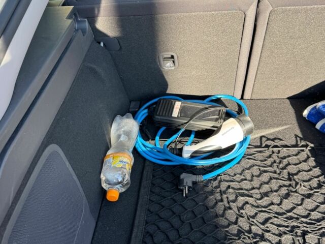 Серый Хендай Ioniq, объемом двигателя 0 л и пробегом 132 тыс. км за 13000 $, фото 4 на Automoto.ua