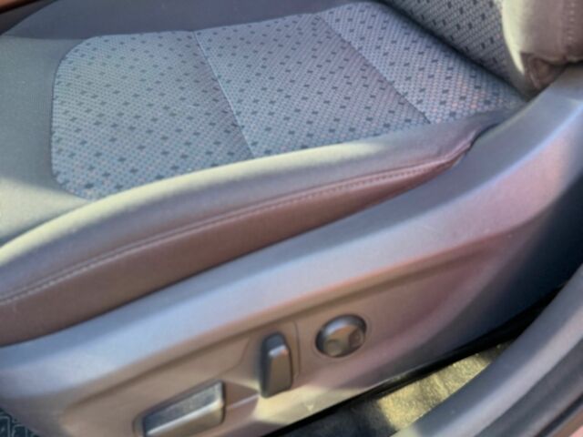 Серый Хендай Ioniq, объемом двигателя 0 л и пробегом 132 тыс. км за 13000 $, фото 16 на Automoto.ua