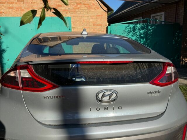 Серый Хендай Ioniq, объемом двигателя 0 л и пробегом 132 тыс. км за 13000 $, фото 17 на Automoto.ua