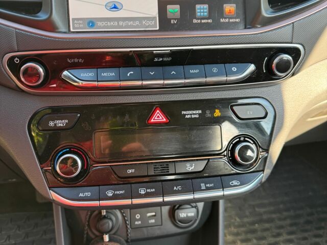 Серый Хендай Ioniq, объемом двигателя 0 л и пробегом 132 тыс. км за 13000 $, фото 10 на Automoto.ua