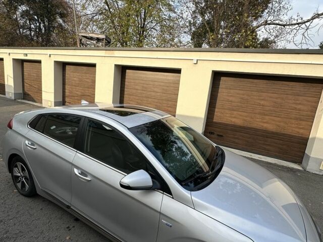 Серый Хендай Ioniq, объемом двигателя 0 л и пробегом 129 тыс. км за 12699 $, фото 9 на Automoto.ua