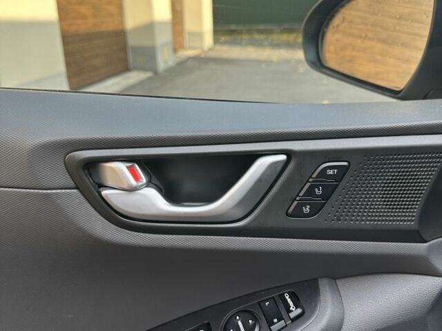 Серый Хендай Ioniq, объемом двигателя 0 л и пробегом 129 тыс. км за 12699 $, фото 8 на Automoto.ua