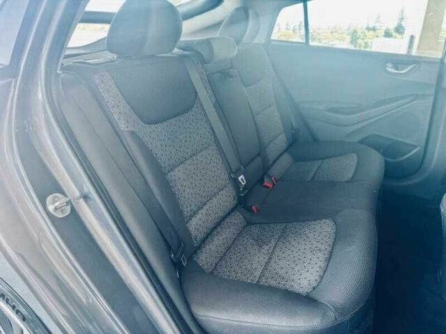 Сірий Хендай Ioniq, об'ємом двигуна 1.6 л та пробігом 88 тис. км за 3800 $, фото 13 на Automoto.ua