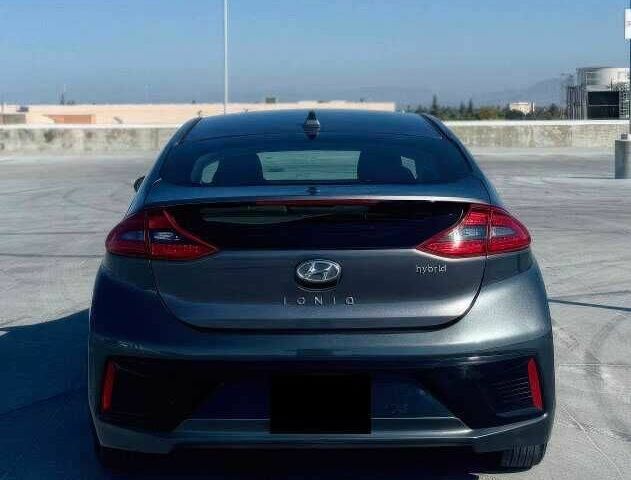 Сірий Хендай Ioniq, об'ємом двигуна 1.6 л та пробігом 88 тис. км за 3800 $, фото 6 на Automoto.ua