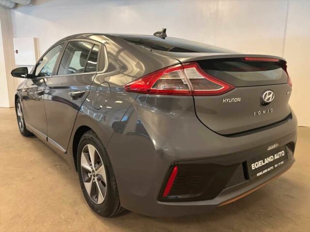 Сірий Хендай Ioniq, об'ємом двигуна 0 л та пробігом 56 тис. км за 12900 $, фото 2 на Automoto.ua