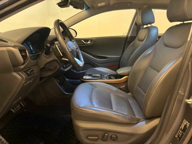Сірий Хендай Ioniq, об'ємом двигуна 0 л та пробігом 56 тис. км за 12900 $, фото 6 на Automoto.ua
