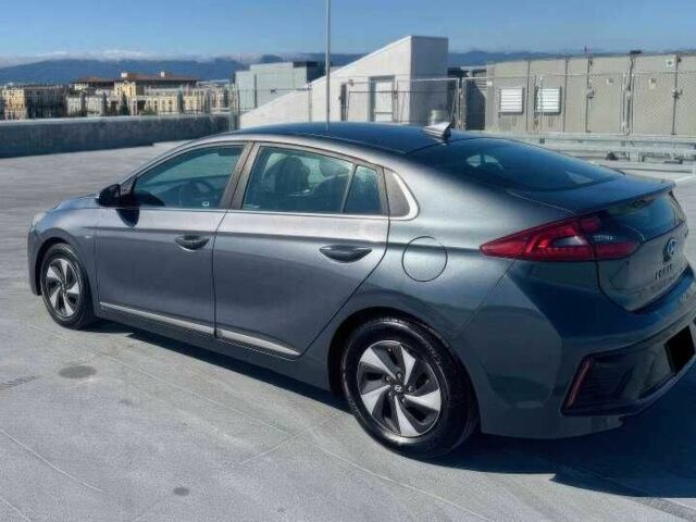 Сірий Хендай Ioniq, об'ємом двигуна 1.6 л та пробігом 88 тис. км за 3800 $, фото 7 на Automoto.ua