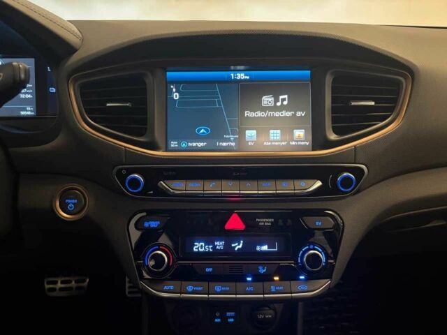 Сірий Хендай Ioniq, об'ємом двигуна 0 л та пробігом 56 тис. км за 12900 $, фото 8 на Automoto.ua