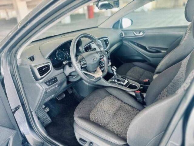 Сірий Хендай Ioniq, об'ємом двигуна 1.6 л та пробігом 88 тис. км за 3800 $, фото 10 на Automoto.ua
