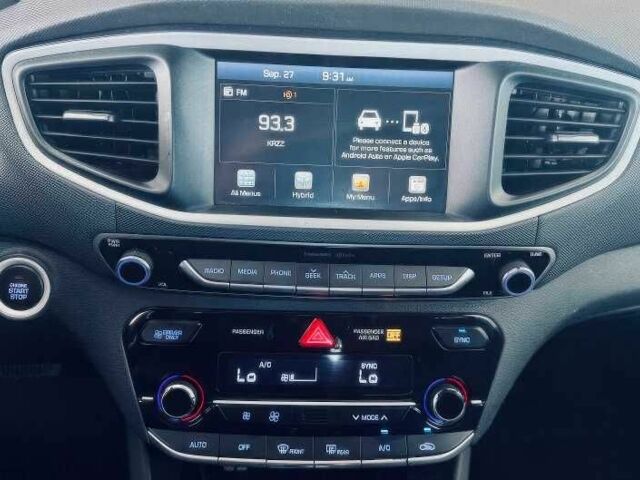 Сірий Хендай Ioniq, об'ємом двигуна 1.6 л та пробігом 88 тис. км за 3800 $, фото 14 на Automoto.ua