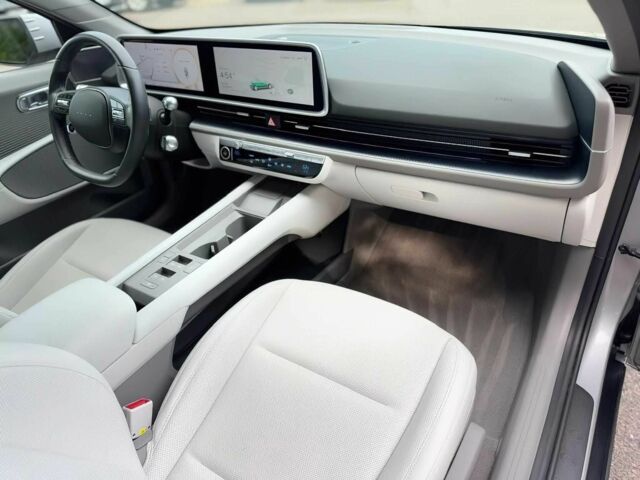 Серый Хендай Ioniq, объемом двигателя 0 л и пробегом 21 тыс. км за 12500 $, фото 8 на Automoto.ua