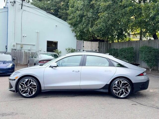 Серый Хендай Ioniq, объемом двигателя 0 л и пробегом 21 тыс. км за 12500 $, фото 2 на Automoto.ua