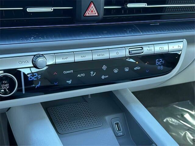 Сірий Хендай Ioniq, об'ємом двигуна 0 л та пробігом 20 тис. км за 9500 $, фото 10 на Automoto.ua