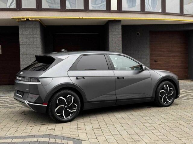Серый Хендай Ioniq, объемом двигателя 0 л и пробегом 43 тыс. км за 28900 $, фото 4 на Automoto.ua