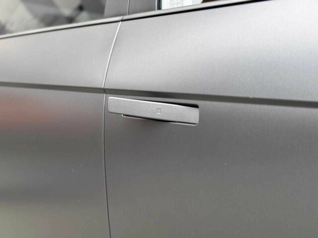 Серый Хендай Ioniq, объемом двигателя 0 л и пробегом 43 тыс. км за 28900 $, фото 3 на Automoto.ua