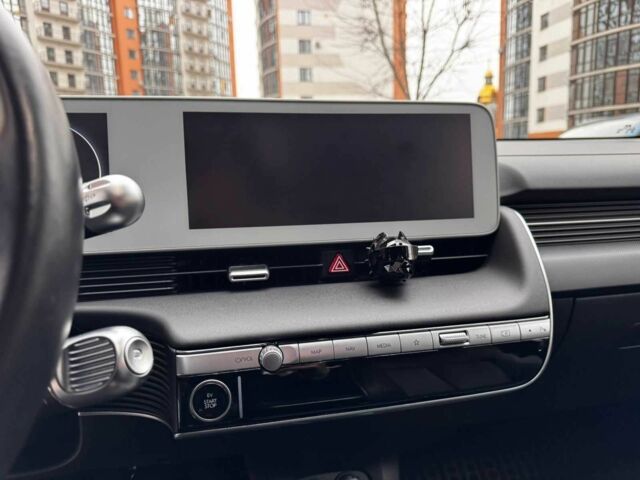 Серый Хендай Ioniq, объемом двигателя 0 л и пробегом 43 тыс. км за 28900 $, фото 13 на Automoto.ua