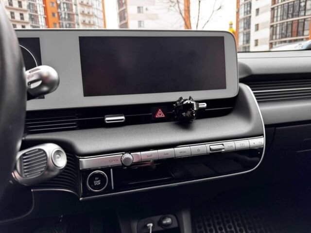 Серый Хендай Ioniq, объемом двигателя 0 л и пробегом 43 тыс. км за 28900 $, фото 15 на Automoto.ua
