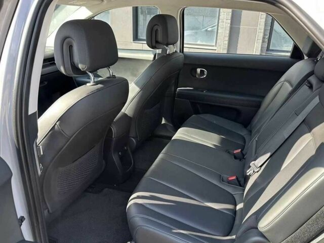 Серый Хендай Ioniq, объемом двигателя 0 л и пробегом 23 тыс. км за 15500 $, фото 9 на Automoto.ua