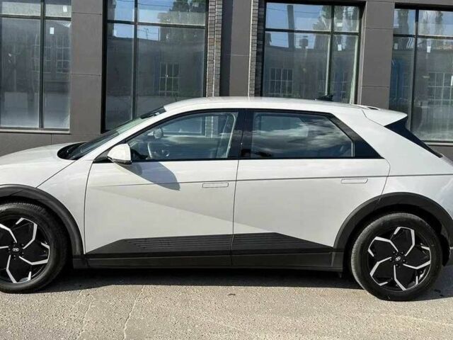 Серый Хендай Ioniq, объемом двигателя 0 л и пробегом 23 тыс. км за 15500 $, фото 3 на Automoto.ua
