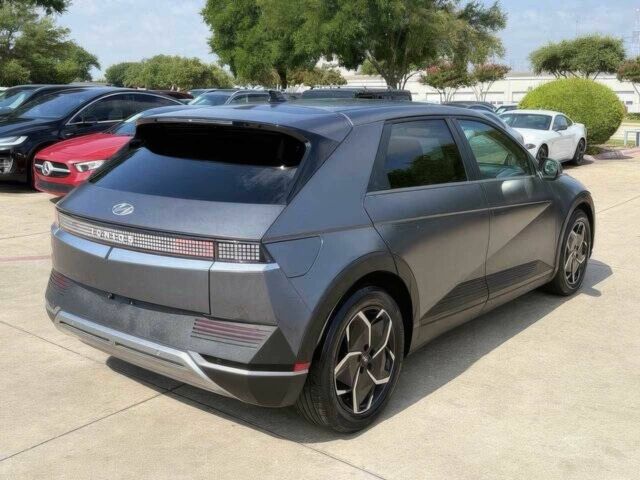 Серый Хендай Ioniq, объемом двигателя 0 л и пробегом 14 тыс. км за 15400 $, фото 6 на Automoto.ua