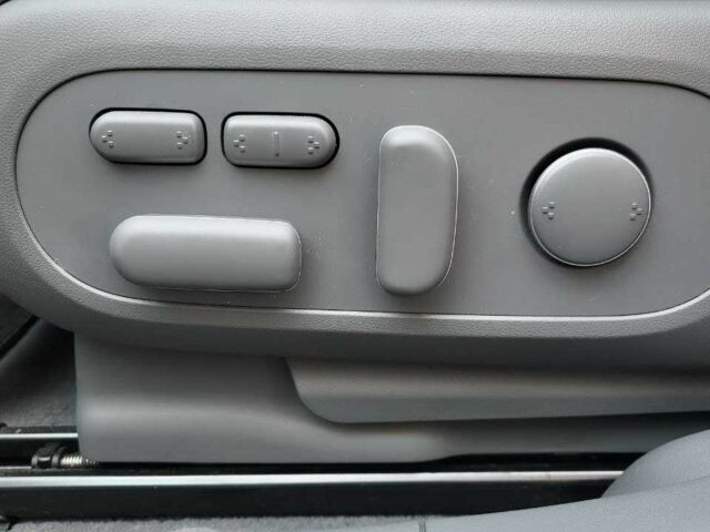 Серый Хендай Ioniq, объемом двигателя 0 л и пробегом 31 тыс. км за 27500 $, фото 16 на Automoto.ua