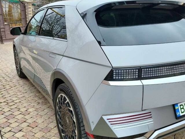 Серый Хендай Ioniq, объемом двигателя 0 л и пробегом 31 тыс. км за 27500 $, фото 4 на Automoto.ua