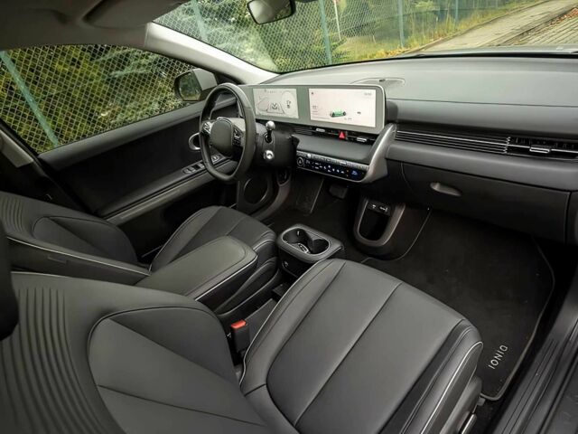 Серый Хендай Ioniq, объемом двигателя 0 л и пробегом 26 тыс. км за 14000 $, фото 8 на Automoto.ua