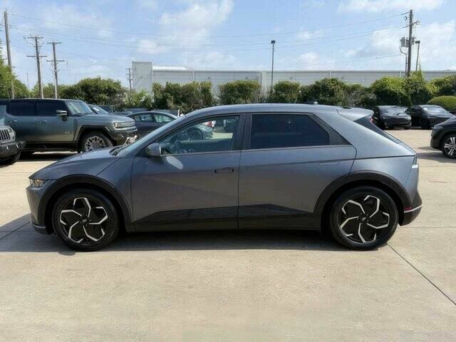 Серый Хендай Ioniq, объемом двигателя 0 л и пробегом 14 тыс. км за 15400 $, фото 3 на Automoto.ua