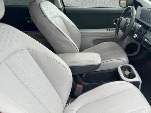 Серый Хендай Ioniq, объемом двигателя 0 л и пробегом 19 тыс. км за 16500 $, фото 6 на Automoto.ua