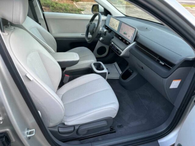 Серый Хендай Ioniq, объемом двигателя 0 л и пробегом 30 тыс. км за 12000 $, фото 7 на Automoto.ua