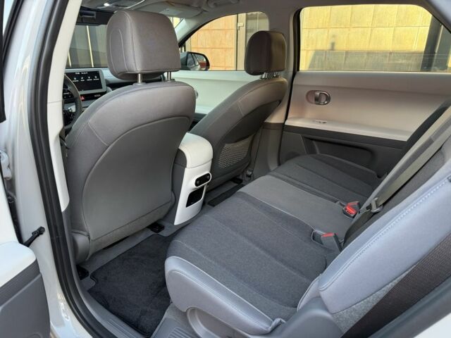 Серый Хендай Ioniq, объемом двигателя 0 л и пробегом 2 тыс. км за 26900 $, фото 18 на Automoto.ua