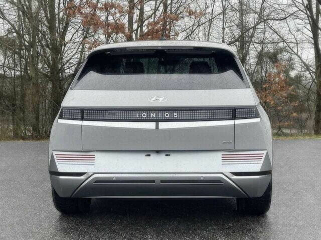 Сірий Хендай Ioniq, об'ємом двигуна 0 л та пробігом 13 тис. км за 18000 $, фото 4 на Automoto.ua