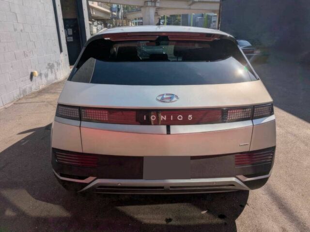 Серый Хендай Ioniq, объемом двигателя 0 л и пробегом 16 тыс. км за 18900 $, фото 4 на Automoto.ua