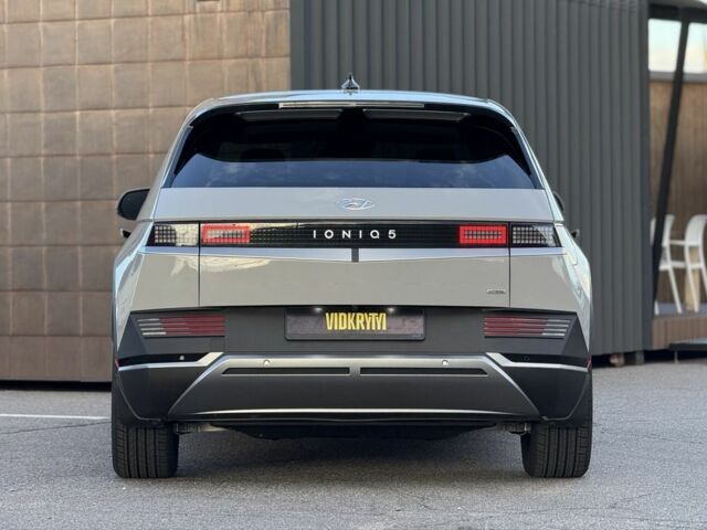 Серый Хендай Ioniq, объемом двигателя 0 л и пробегом 2 тыс. км за 26900 $, фото 7 на Automoto.ua