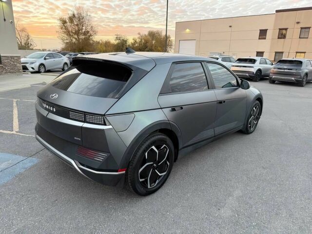 Серый Хендай Ioniq, объемом двигателя 0 л и пробегом 27 тыс. км за 13250 $, фото 4 на Automoto.ua